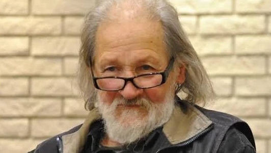 Buda Ferenc (Debrecen, 1936. november 3. – Tiszakécske, 2025. szeptember 16.) a Nemzet Művésze címmel kitüntetett, Kossuth- és József Attila-díjas magyar költő, műfordító.