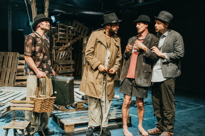 Godot-ra várva Godot-ra várva