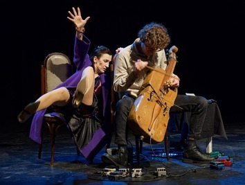 Sápadt emberek és történetek